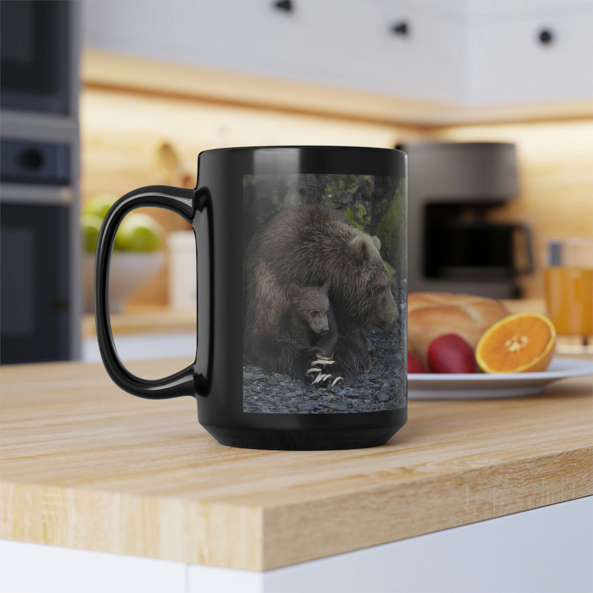 Embracing Sow Mirrored Black Mug, 15oz