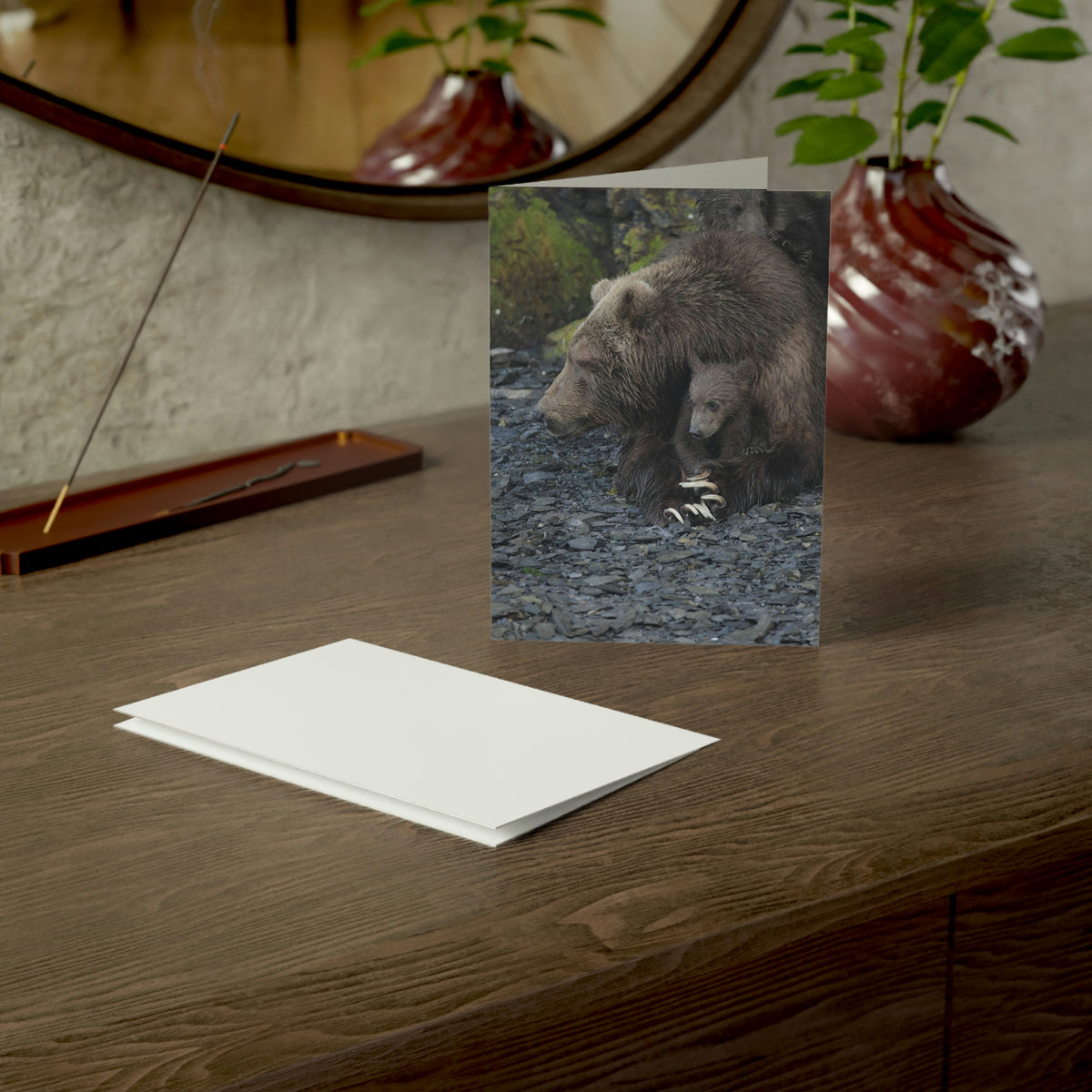 Embracing Sow Greeting Cards (1, 10, 30, and 50pcs)