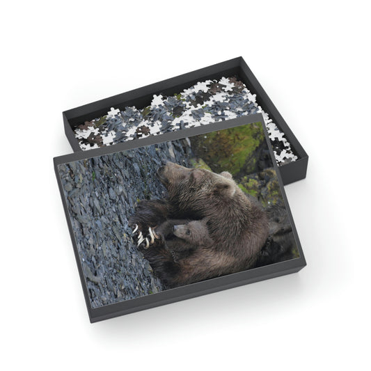 Embracing Sow Puzzle (96, 252, 500, 1000-Piece)